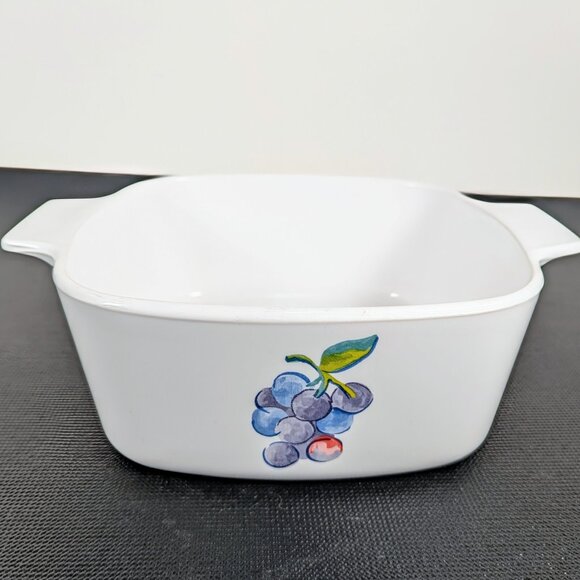 Vintage A 1.5B Corning Ware Fruit Basket Grapes 1.5 Qt Casserole - Picture 4 of 8